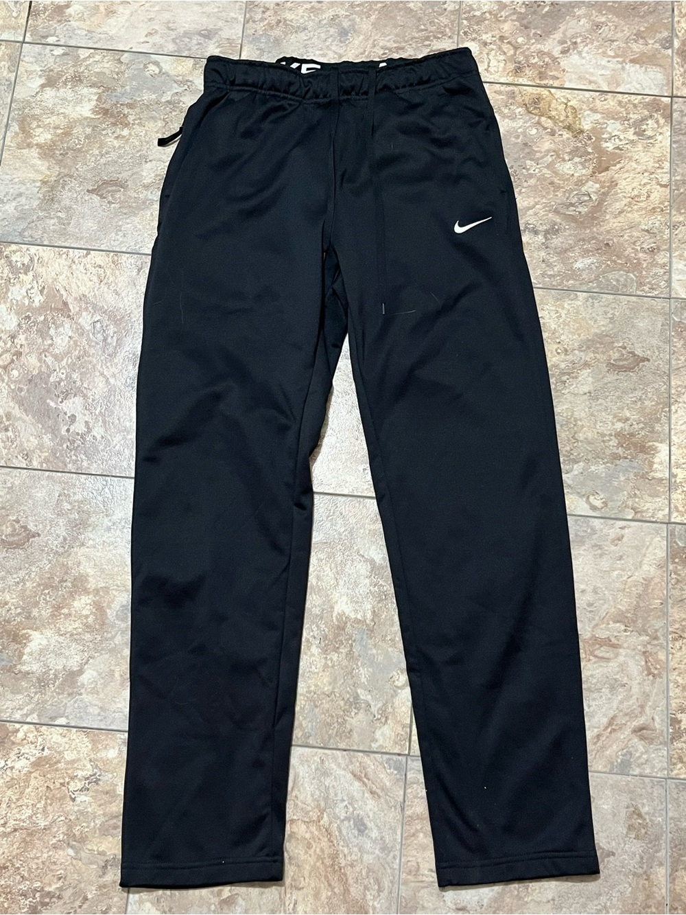 Nike Men’s Black Therma Fitness Pants